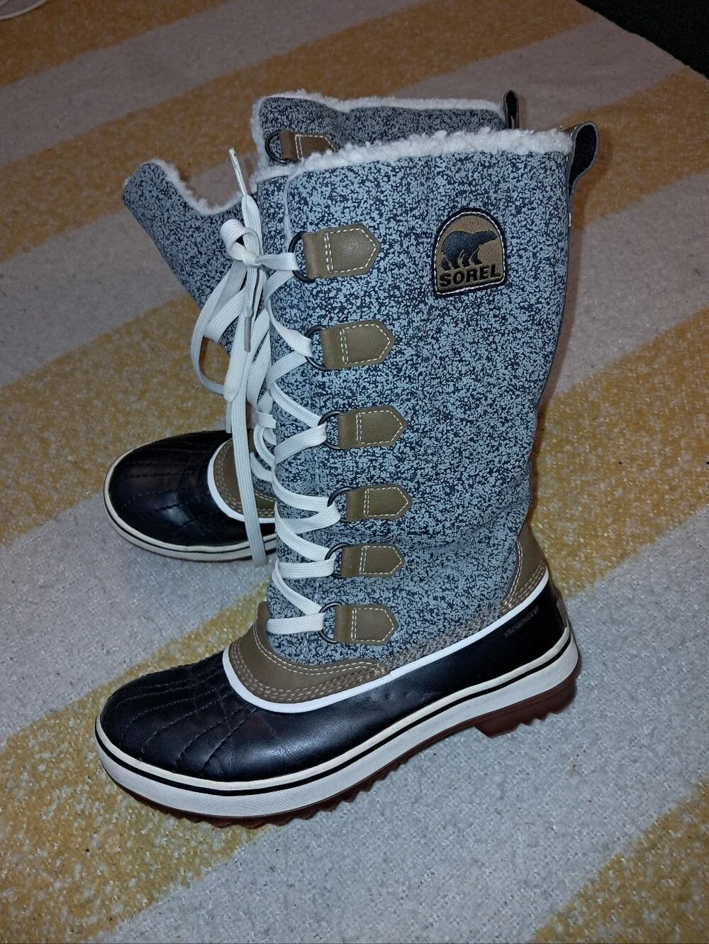 Sorel brand Women's  size 6.5 Waterproof Winter Boots